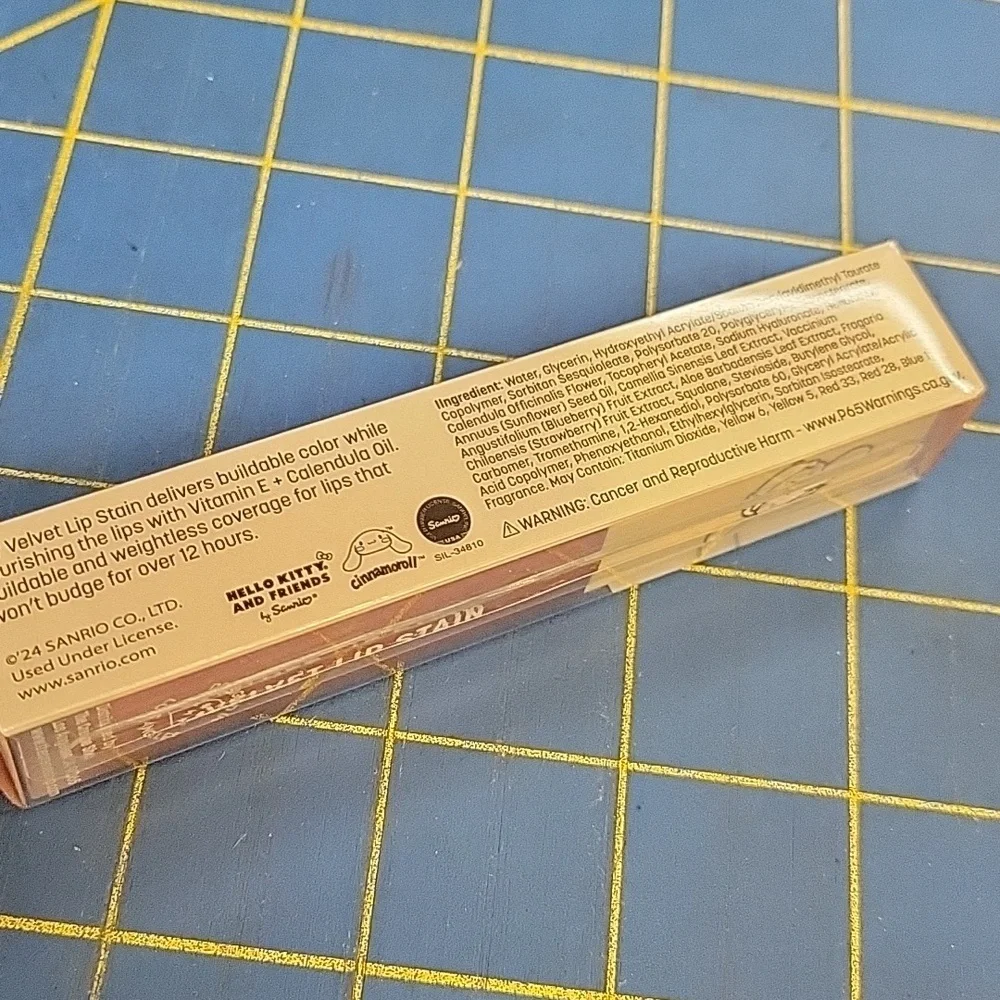 Hello Kitty Velvet Lip Stain with Calendula Oil - Sweet Delight 8g New In Box